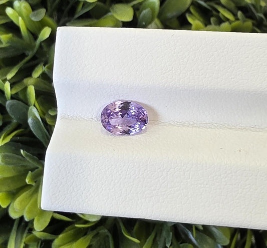 Oval Ceylon Sapphire: Pinkish-Violet Lavender, 1.31ct, Unheated, Untreated, Sri Lanka