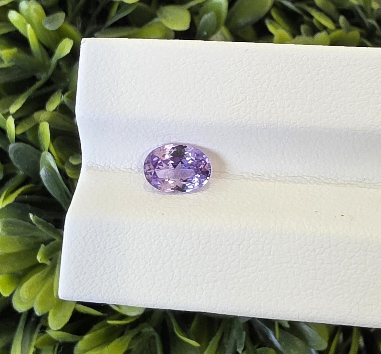 Oval Ceylon Sapphire: Pinkish-Violet Lavender, 1.31ct, Unheated, Untreated, Sri Lanka