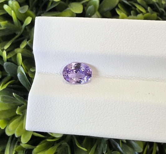 Oval Ceylon Sapphire: Pinkish-Violet Lavender, 1.31ct, Unheated, Untreated, Sri Lanka