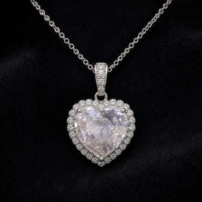 White Saphhire ( Colourless) : 1.73 crt, Non- Heated, Non-Treated, Heart Shaped Cut, 7.05x7.89x3.90 mm.