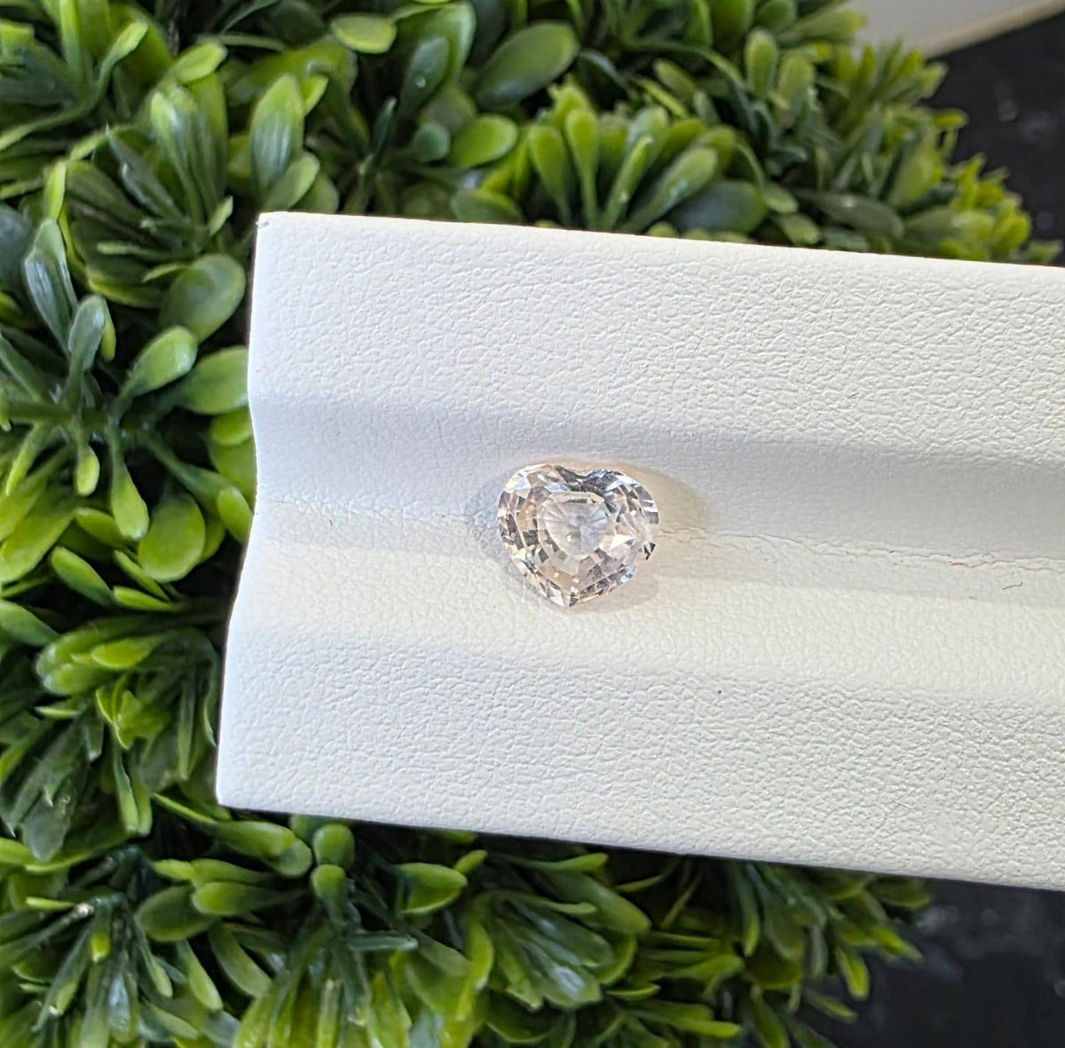 White Saphhire ( Colourless) : 1.73 crt, Non- Heated, Non-Treated, Heart Shaped Cut, 7.05x7.89x3.90 mm.