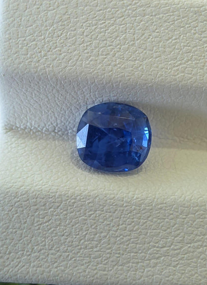 Natural Ceylon Blue Sapphire: 2.25 ct Cornflower Blue Cushion Cut (LGL Certified)