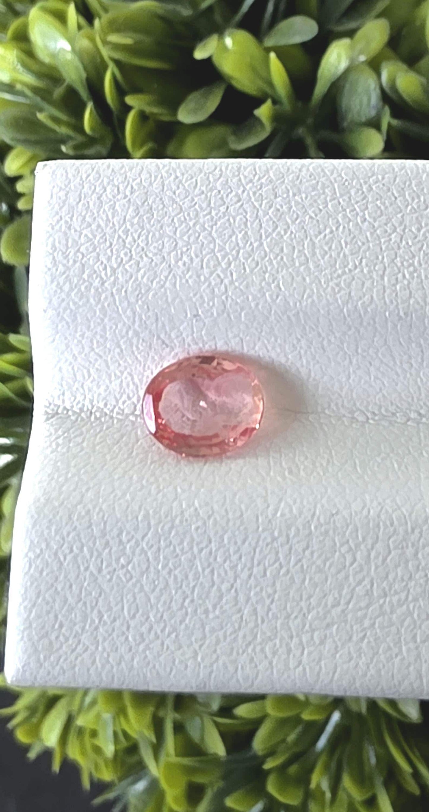 Natural Ceylon Padparadscha Sapphire – 1.05 ct Unheated Oval Cut (Sri Lanka)
