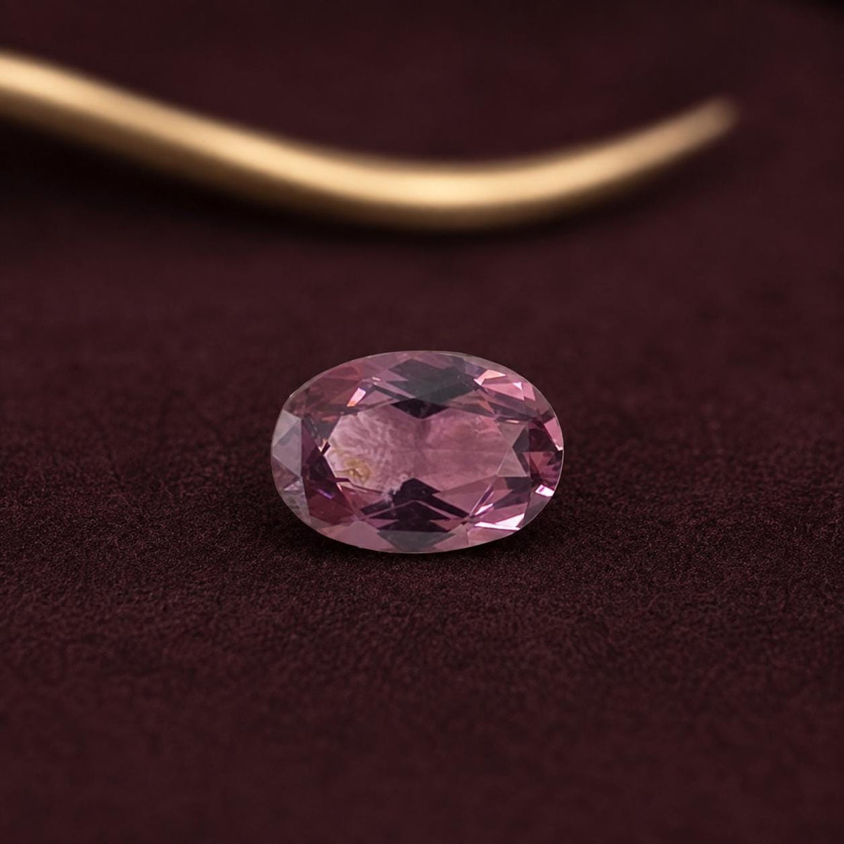 Ceylon Purplish Pink Spinnel-From Sri Lanka, 1.63 crt, Non-Heated, Non-Treated, Oval Cut, 9.01x6.24x3.78mm