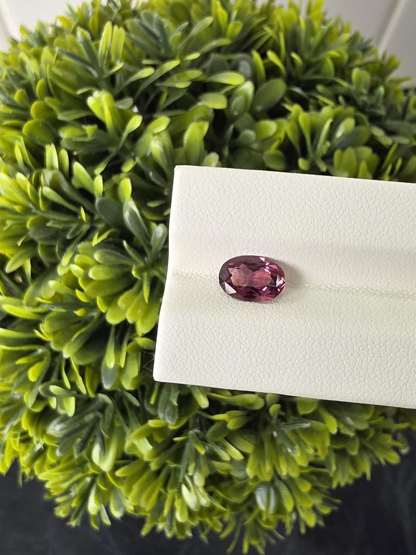 Ceylon Purplish Pink Spinnel-From Sri Lanka, 1.63 crt, Non-Heated, Non-Treated, Oval Cut, 9.01x6.24x3.78mm