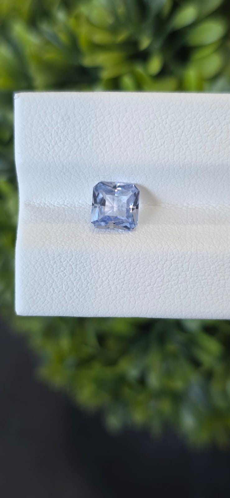 Natural Ceylon Blue Sapphire: 1.39ct Eye Clean Gemstone (Sri Lanka)