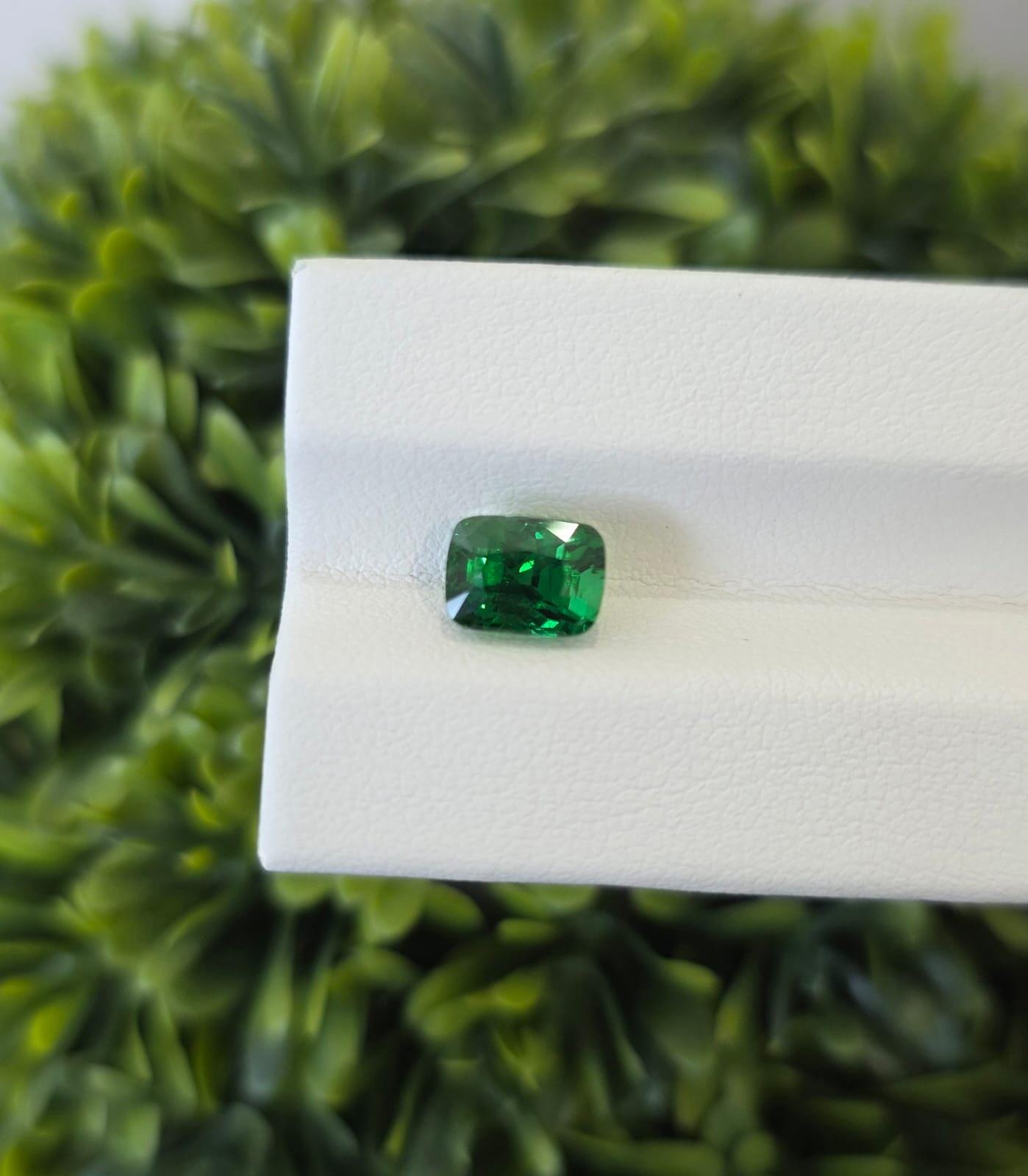 Natural Tsavorite Garnet: Vivid Green, Eye-Clean, Untreated (2.01 ct)