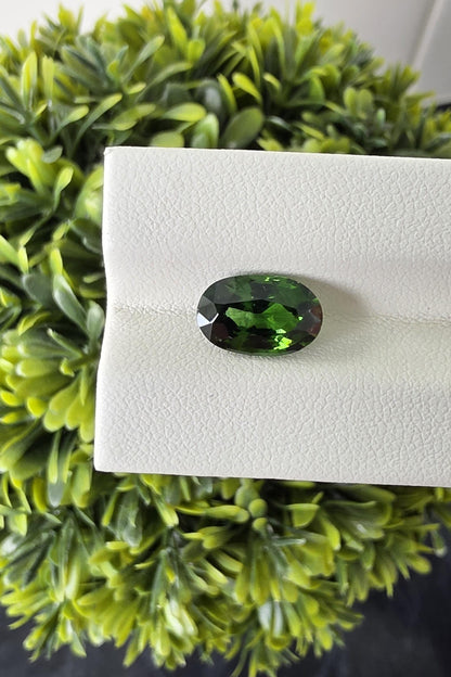 Ceylon Natutal Green Zircon: 3.72 crt, Non-Heated ,Non-Treated, 11.40 × 7.34 × 5.28 mm, Oval Shape, Eye Clean, From Sri Lanka.