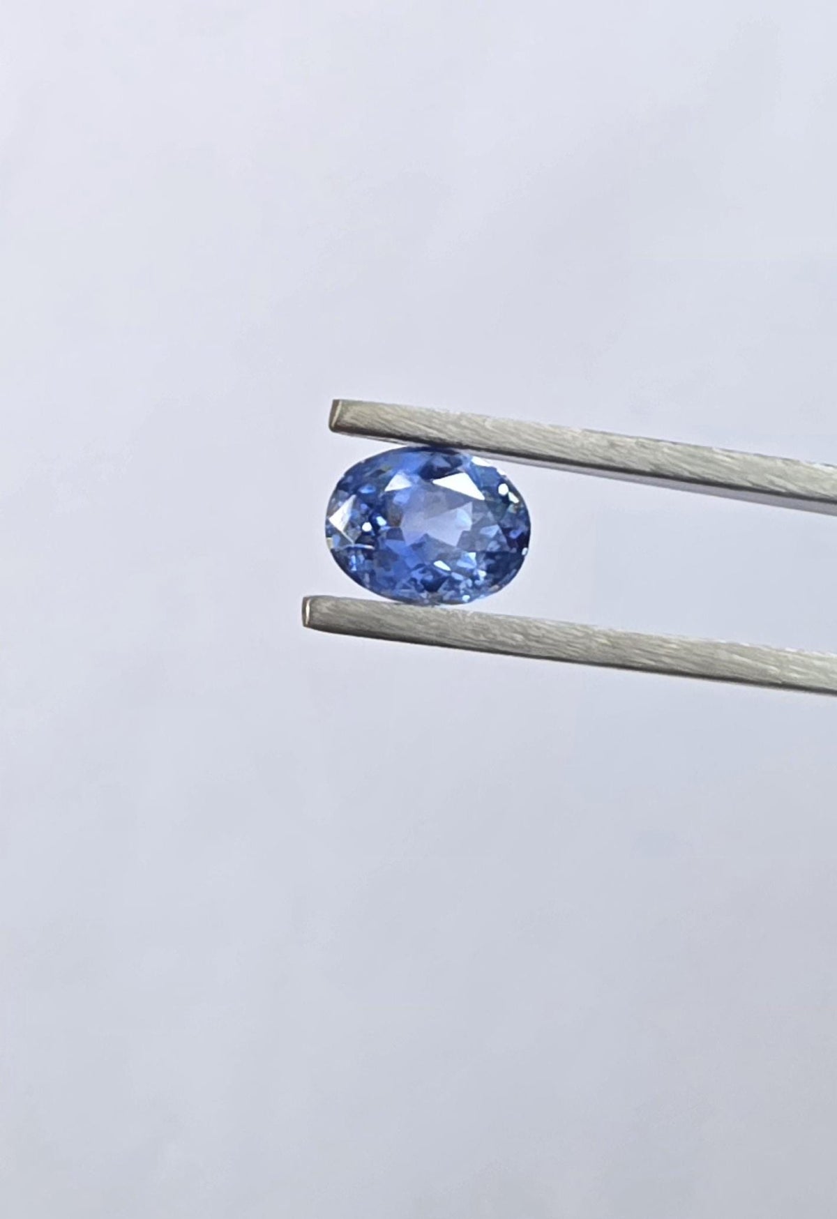 Natural Ceylon Blue Sapphire: 1.59ct Oval, Unheated, Lab Certified (7.8x5.9x4mm)