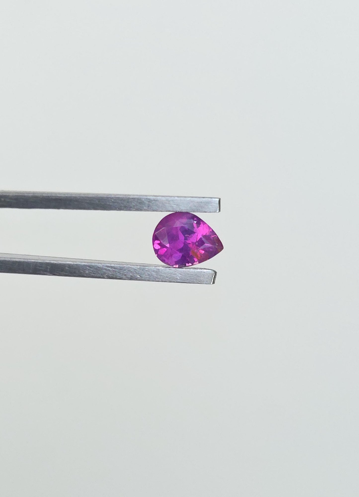 Ceylon Pink Sapphire: From Sri Lanka, 0.92 crt, Non-Heated , Non-Treated, Pear Shaped, 6.54 × 5.09 × 3.55 mm, Eye Clean