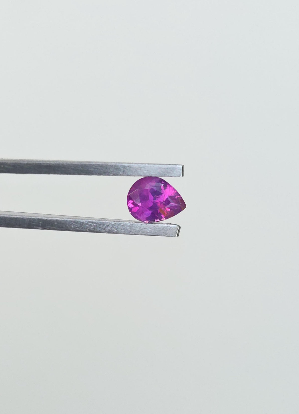 Ceylon Pink Sapphire: From Sri Lanka, 0.92 crt, Non-Heated , Non-Treated, Pear Shaped, 6.54 × 5.09 × 3.55 mm, Eye Clean