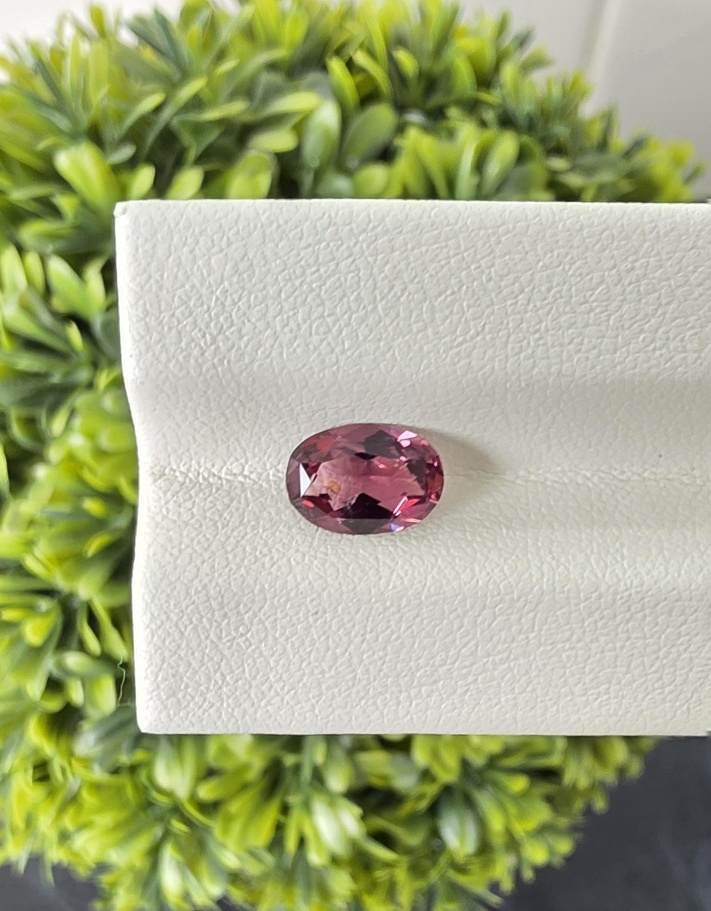 Ceylon Purplish Pink Spinnel-From Sri Lanka, 1.63 crt, Non-Heated, Non-Treated, Oval Cut, 9.01x6.24x3.78mm