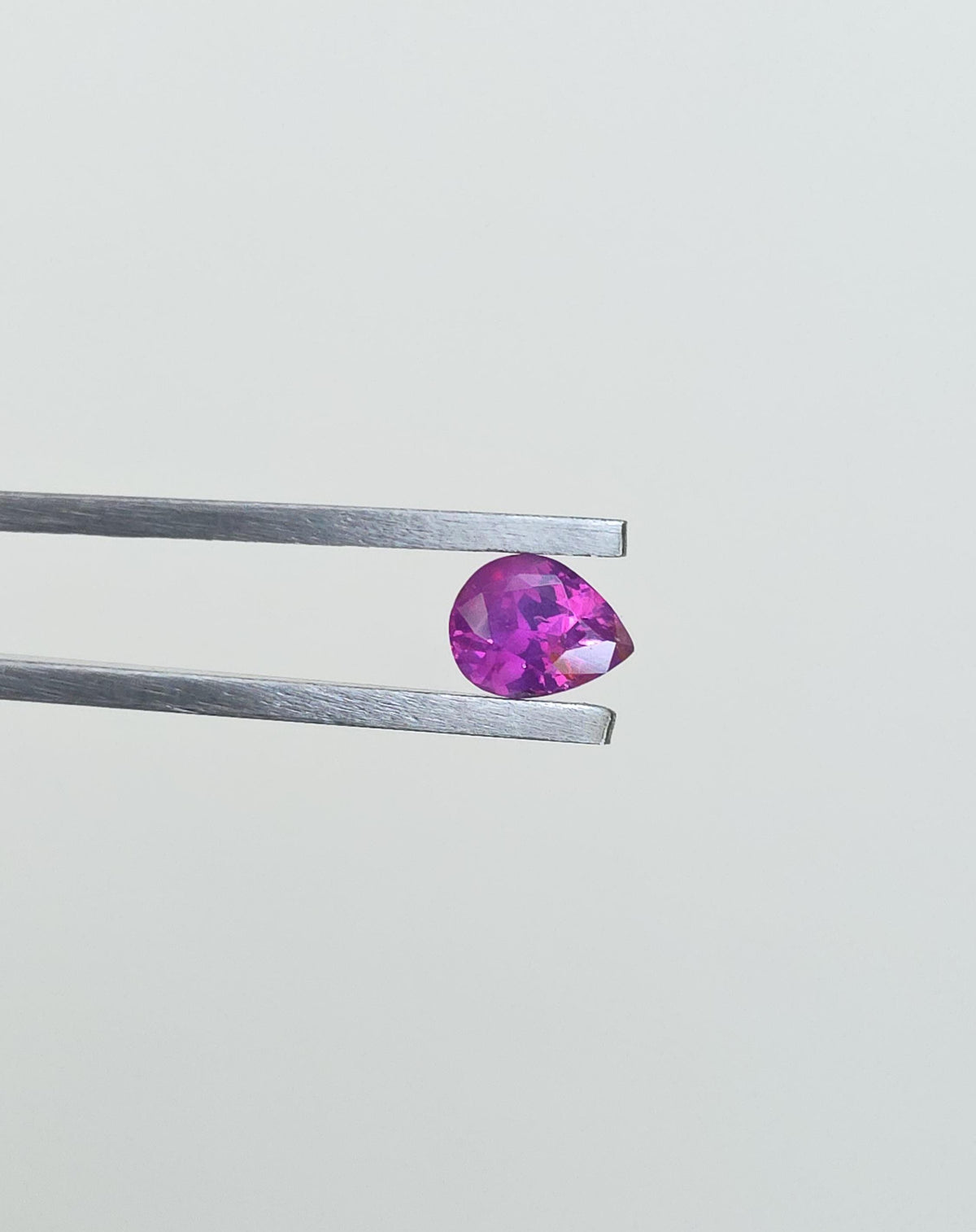 Ceylon Pink Sapphire: From Sri Lanka, 0.92 crt, Non-Heated , Non-Treated, Pear Shaped, 6.54 × 5.09 × 3.55 mm, Eye Clean