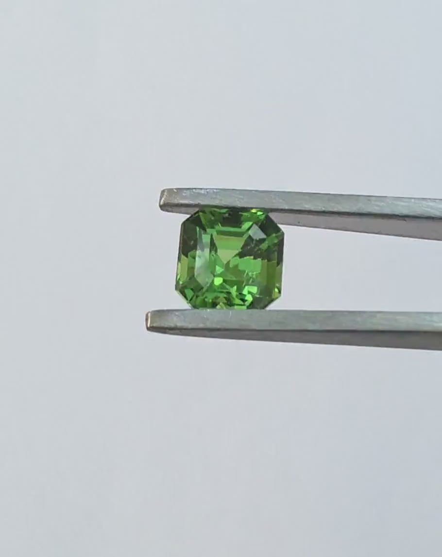 Natural Tsavorite Garnet: 2.03ct Vivid Green Step Cut (6.75x6.54x5.34mm)
