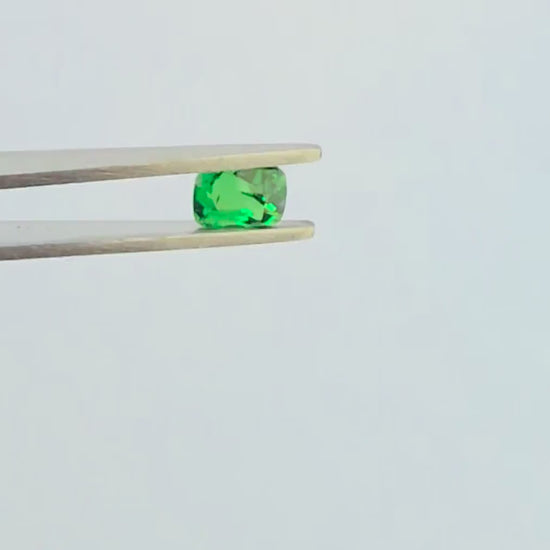 Natural Tsavorite Garnet: Vivid Green, Eye-Clean, Untreated (2.01 ct)